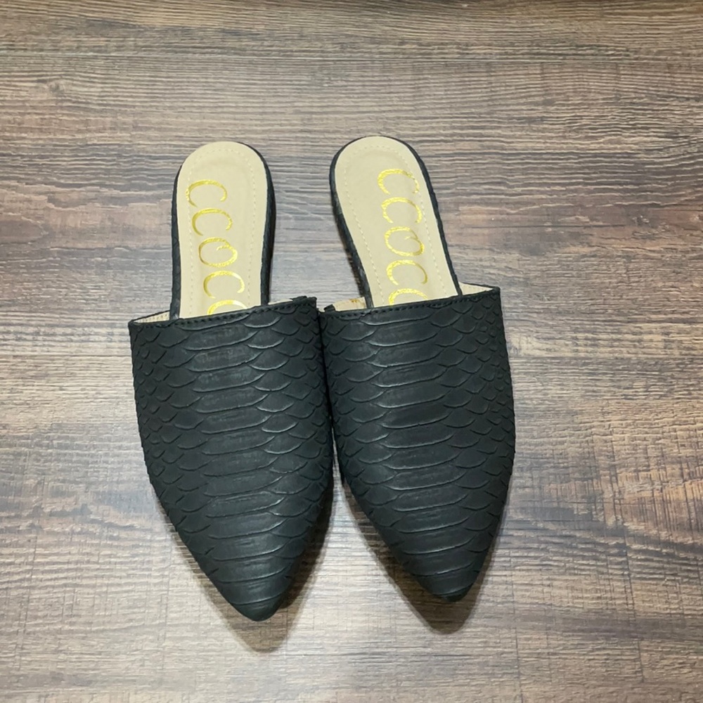 Black mules size 5.5